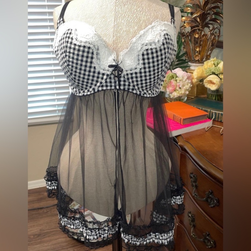 Victoria’s Secret black and white babydoll